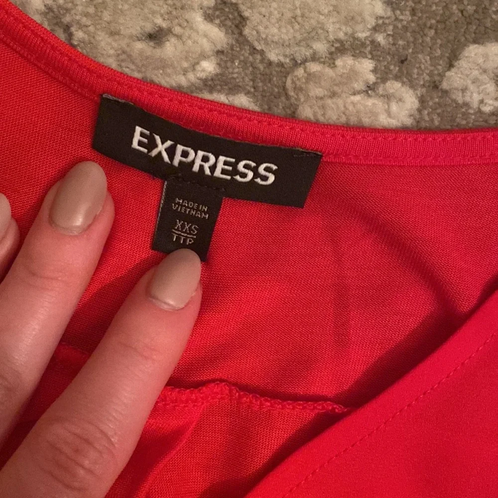 Express top - Picture 2 of 2